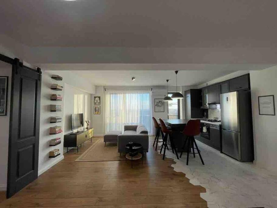 Modern 2-Bedroom Apartment In New Residence Craiova Exteriér fotografie